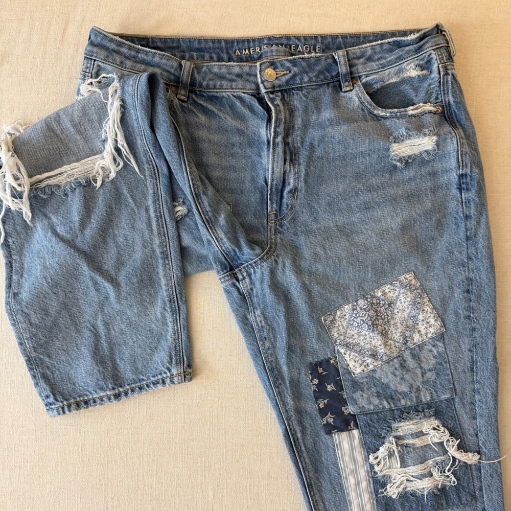American Eagle Mom Straight Jeans Women 16 Blue Patchwork Distressed High Rise - Picture 5 of 12